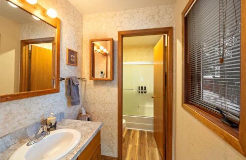 Whitefish House | Cozy Ski-In Ski-Out Big Mountain Condo