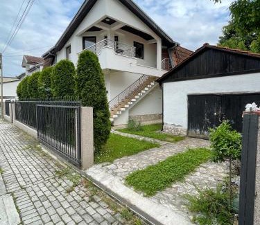 Saraj Apartment | Cozy Skopje House