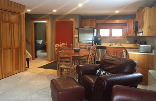 Carrabassett Valley Condo | Cozy Snowbrook 4 BR Condo - Ski in - Ski out