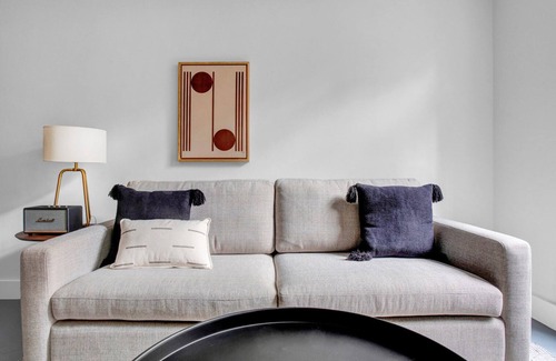 Columbus Apartment | Cozy South End Studio near T, Shops + Dining, by Blueground