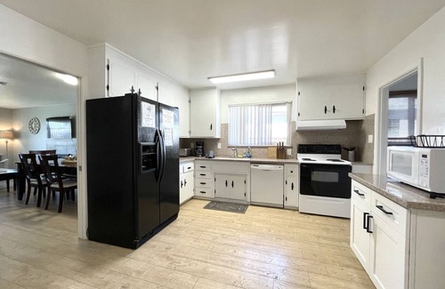 Northside House | Cozy Spacious 4B2B close to SJC airport and SAP