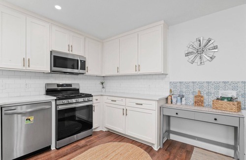 Haltom City House | Cozy, Spacious & Allergy Friendly Retreat - 4BR