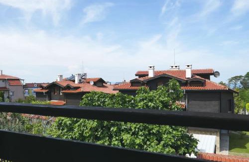 Budjaka Apartment | Cozy, spacious apartment near Paradise Bay