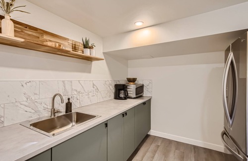 Highland Apartment | Cozy & spacious apartment walking distance to the best of Denver!