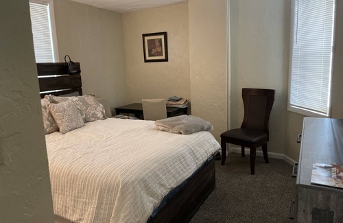 Little Italy Condo | Cozy spacious condo in Little Italy - 5 min drive to Cleveland Clinic