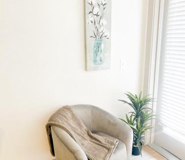 Shockoe Bottom Apartment | Cozy & Spacious Gem downtown Richmond, mins to VCU
