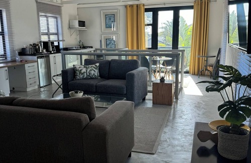 Melkbosstrand Apartment | Cozy, Spacious Loft in Sunny Melkbos
