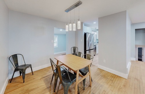 Fayetteville House | Cozy Split Level Pet Friendly Monthly Rental Home