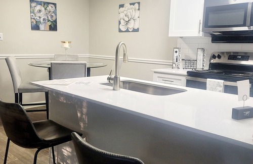 Ashbrook - Clawson Village Apartment | Cozy Spot close to Uptown QC!