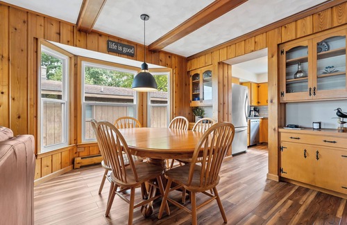 Kendall Cottage | Cozy Spotless Lake Cottage- Flowers Galore, Fall Foliage and Gorgeous Sunsets