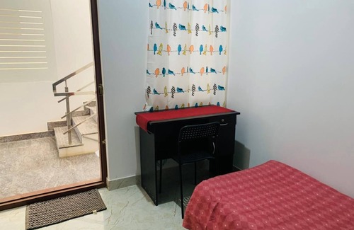 Agara Apartment | Cozy Stay at Sarjapur Dommasandra - Charming Vista