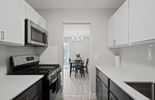 Rochester Apartment | Cozy Stay Modern Comfort in the City