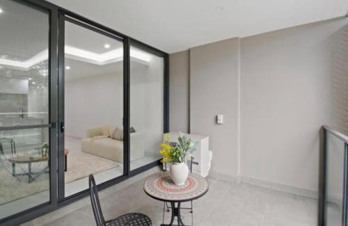 West Pennant Hills Apartment | Cozy Stay Near CBD Free Wi-Fi, Netflix & Parking
