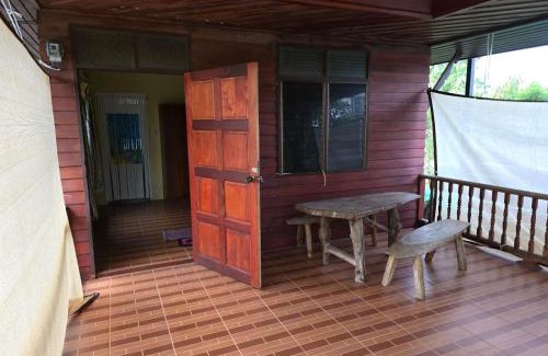 Thong Sala Apartment | Cozy Stay Near Pier, Food & Fun