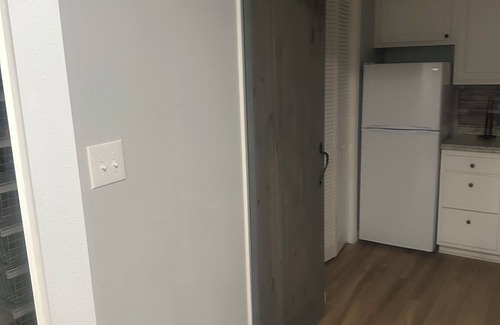 Karns Apartment | Cozy Stays, Memorable Days – Your Perfect Getaway Awaits Here!