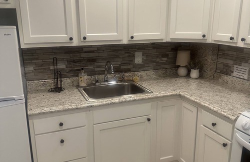 Karns Apartment | Cozy Stays, Memorable Days – Your Perfect Getaway Awaits Here!