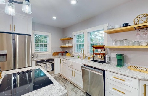 Thompson's Station Cottage | Cozy Stone Cottage Nestled Between Springhill and Franklin TN