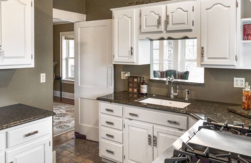 Saint Petersburg House | Cozy Stone Cottage Foxburg