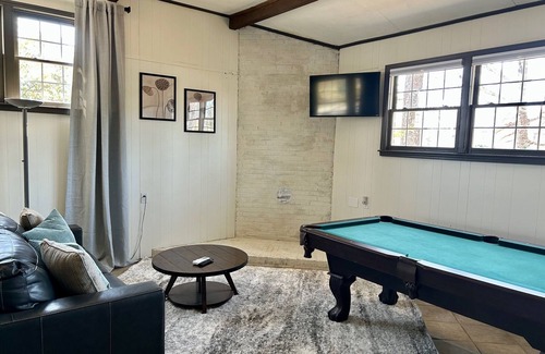 York Apartment | Cozy, Studio Apartment on 5 beautiful Acres in York, SC
