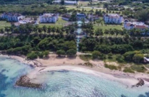 Northern Estates Apartment | Cozy studio apt with Private beach and pool