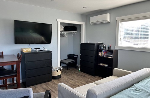 Encinitas Apartment | Cozy studio in brilliant Encinitas with WiFi, AC