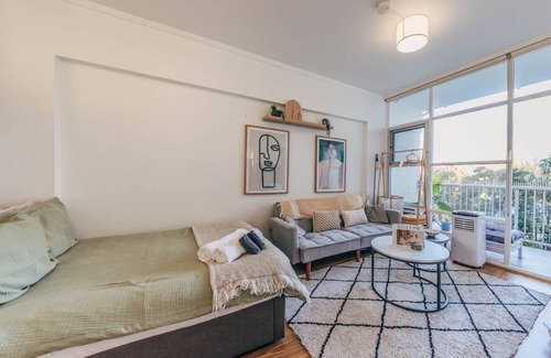 Glebe Apartment | Cozy Studio in Central Glebe
