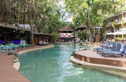 Port Douglas Apartment | Cozy studio in gorgeous Port Douglas with WiFi, fitness room, AC