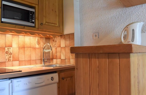 Meribel Centre Apartment | Cozy Studio in Meribel Center, Steps from Slopes and Shops, Sleeps 4