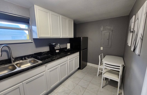 Bradenton Apartment | Cozy studio in pleasant Bradenton with WiFi, AC