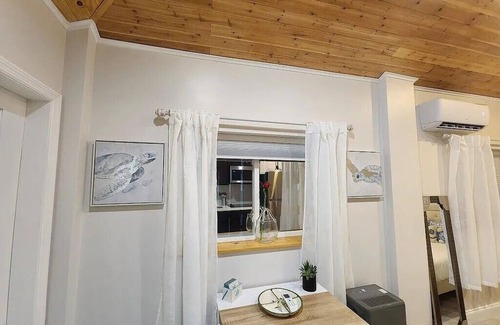 Parker Ridge Apartment | Cozy studio in awesome West Palm Beach with AC, WiFi