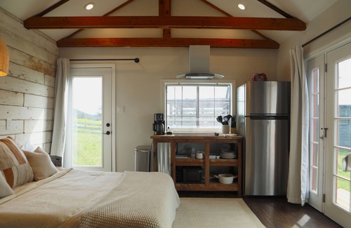 Jayhawk Apartment | Cozy Studio Retreat: Romance & Serenity Await