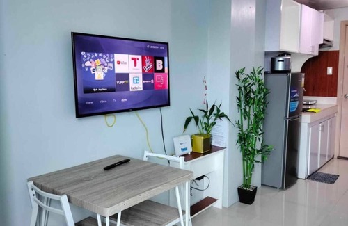 South Triangle Condo | Cozy Studio Unit in Quezon City With Private Pool and City Views