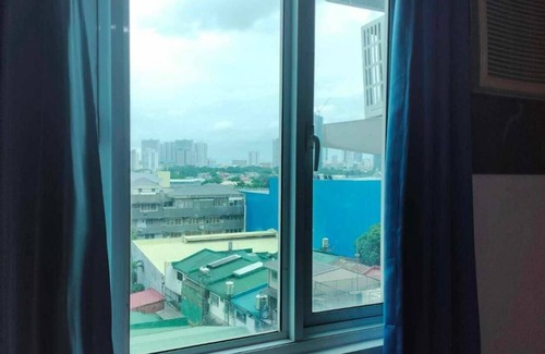South Triangle Condo | Cozy Studio Unit in Quezon City With Private Pool and City Views