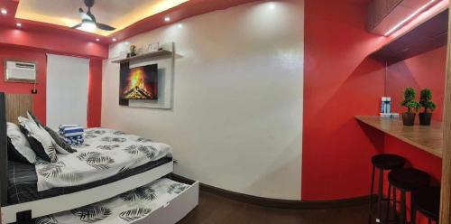 San Dionisio Apartment | Cozy Studio Unit near Manila Airport With Swimming Pool, Full Kitchen 7A