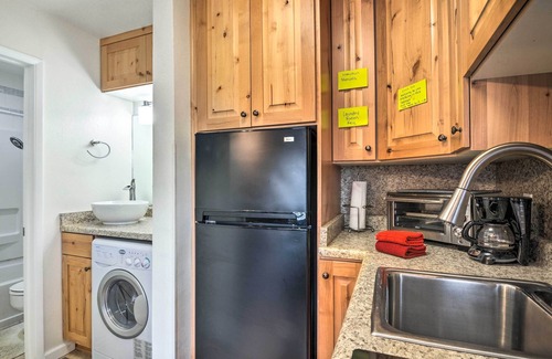 Brian Head Apartment | Cozy Studio w/Fireplace ~ 1 Mi to Ski Resort