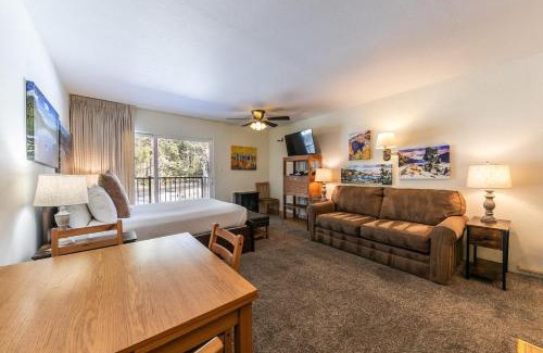 Truckee House | Cozy Studio w/Kitchenette and Balcony #212 at Donner Lake Village