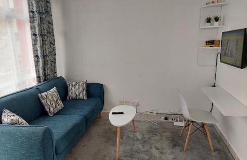Riruta Apartment | Cozy Studio with a Swimming Pool