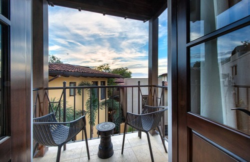 Las Catalinas Apartment | Cozy Studio with Balcony at Las Catalinas