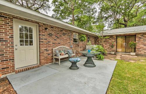Beaufort Apartment | Cozy Studio with Yard, 6 Miles to Dwtn Beaufort!