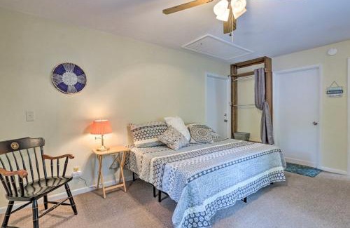 Beaufort Apartment | Cozy Studio with Yard, 6 Miles to Dwtn Beaufort!