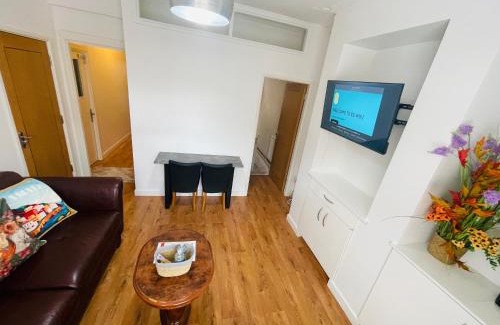 Thorpe Satchville Apartment | cozy & stylish one bedroom apartment