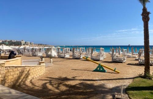 Sahl Hasheeh Apartment | Cozy Suite in Azzurra Resort Sahl Hasheesh 95 SqM