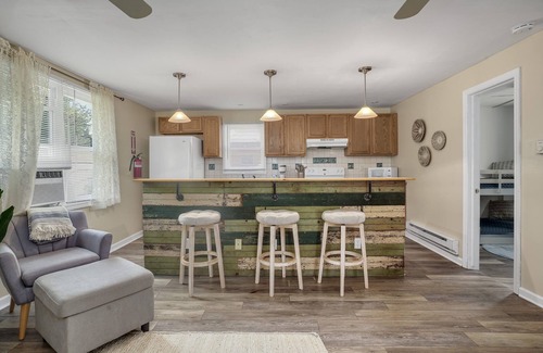 Villas House | Cozy Summer Getaway - up to 8 guests