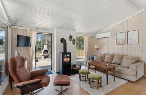 Bratten Strand House | Cozy Summer House In North Jutland
