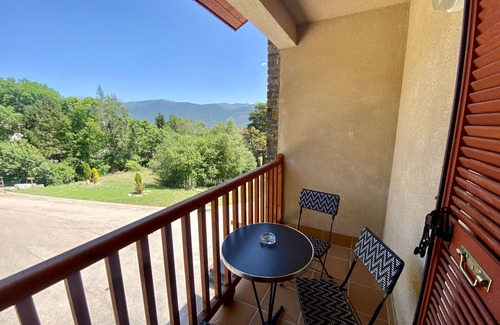 Formigueres Apartment | Cozy T2 Apartment for 3 in Formiguères - Close to Shops and Ski Slopes