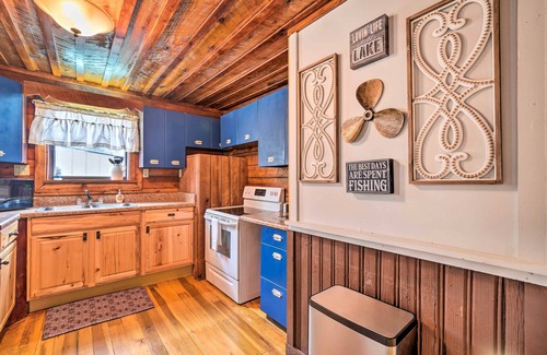 Byrdstown Apartment | Cozy Tennessee Cabin Rental - 1 Mi to Lake