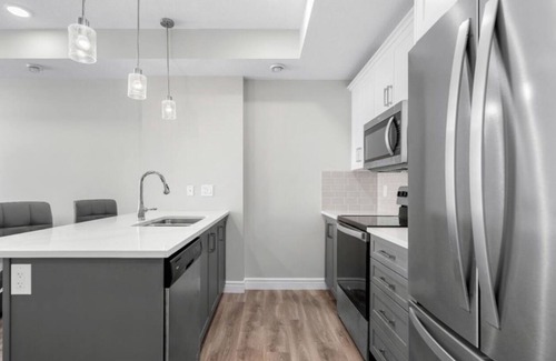 Southeast Calgary House | Cozy & Tiny 1 Bedroom suite with dedicated parking