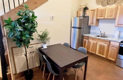 Hurricane Cabin | Cozy tiny home with views of Zion National Park. Pet Friendly!