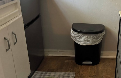 Birmingham Apartment | Cozy tiny living in lovely Birmingham with WiFi, AC and a nice outdoor