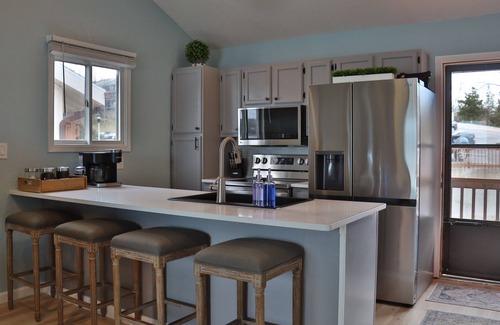 Lake Ozark Condo | Cozy top floor condo with fireplace and panoramic view of the main channel